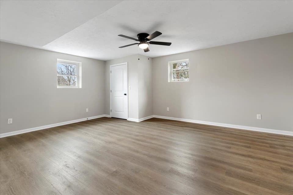 435 Teel Street, photo 29 of 40
