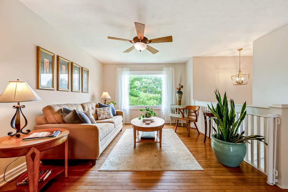 1150 George Edward Viaduct, photo 5 of 40