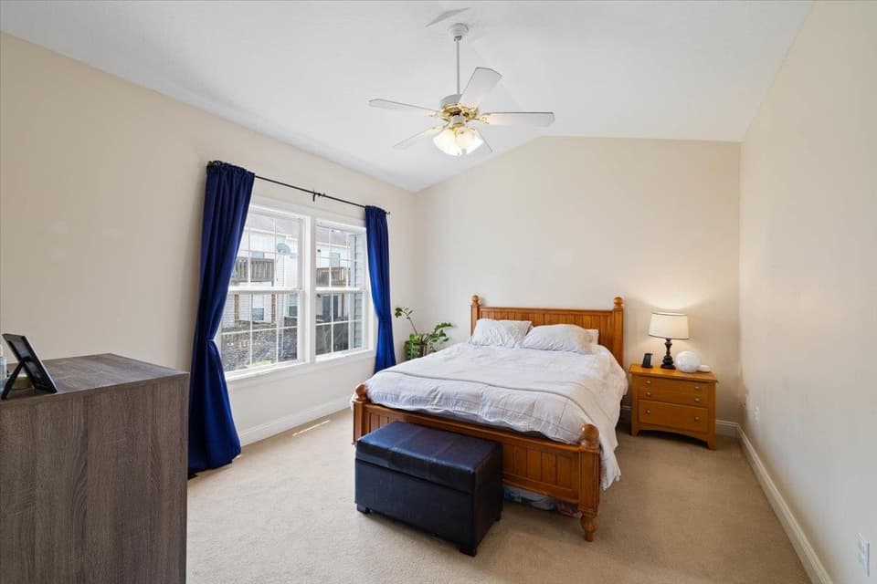 410 Oak Tree Boulevard, photo 8 of 29
