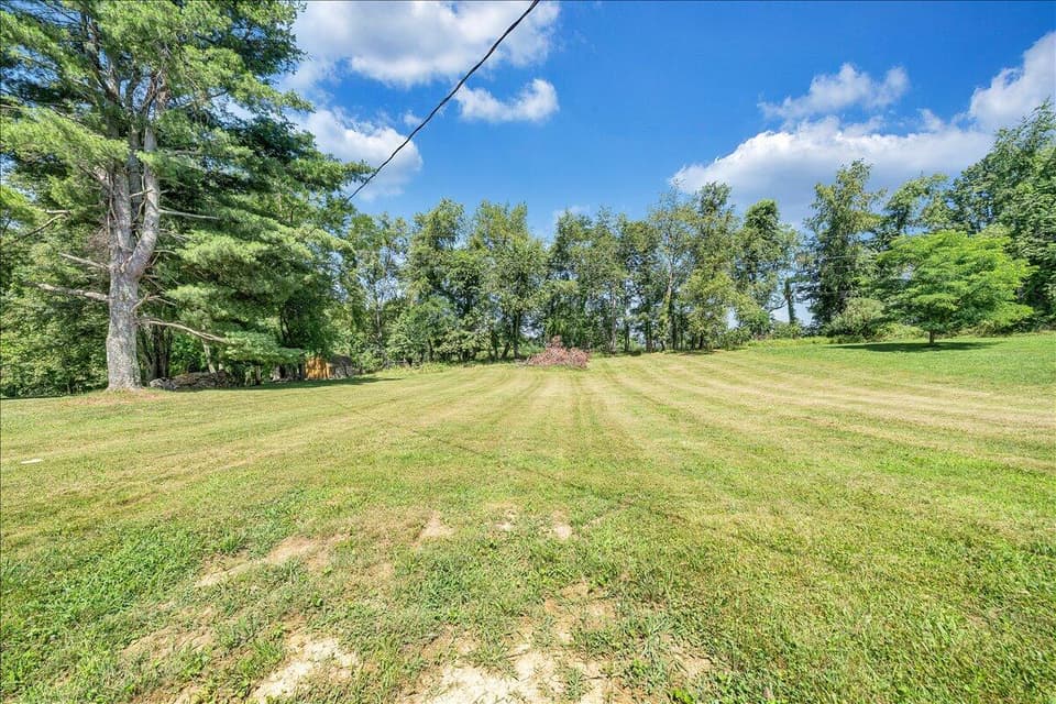 777 Switchback Rd, photo 19 of 27