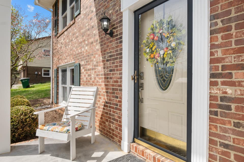 130 Somerset Street, photo 10 of 40