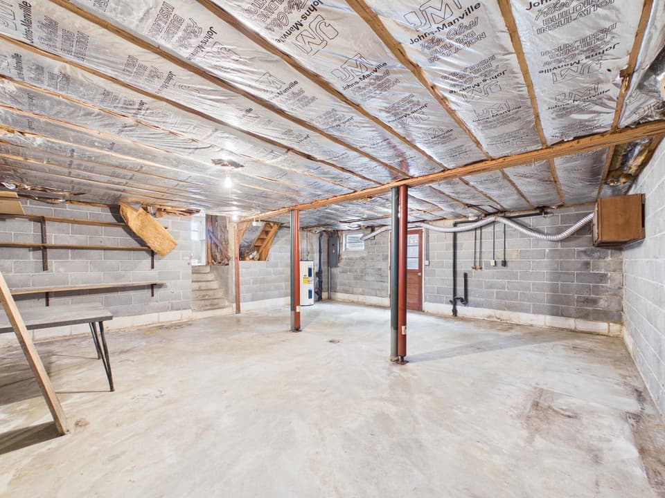 405 Maple Drive SE, photo 29 of 37