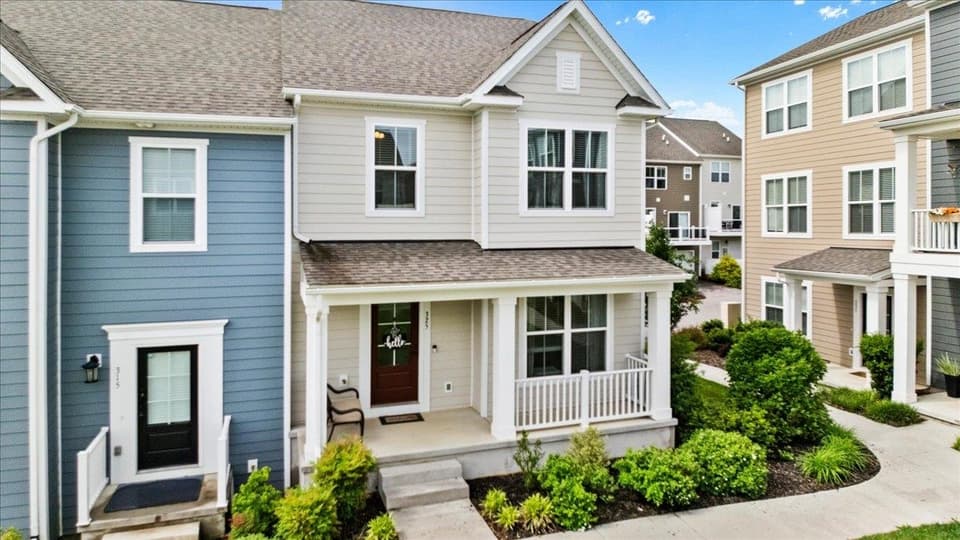 325 John Adams Drive, photo 3 of 40