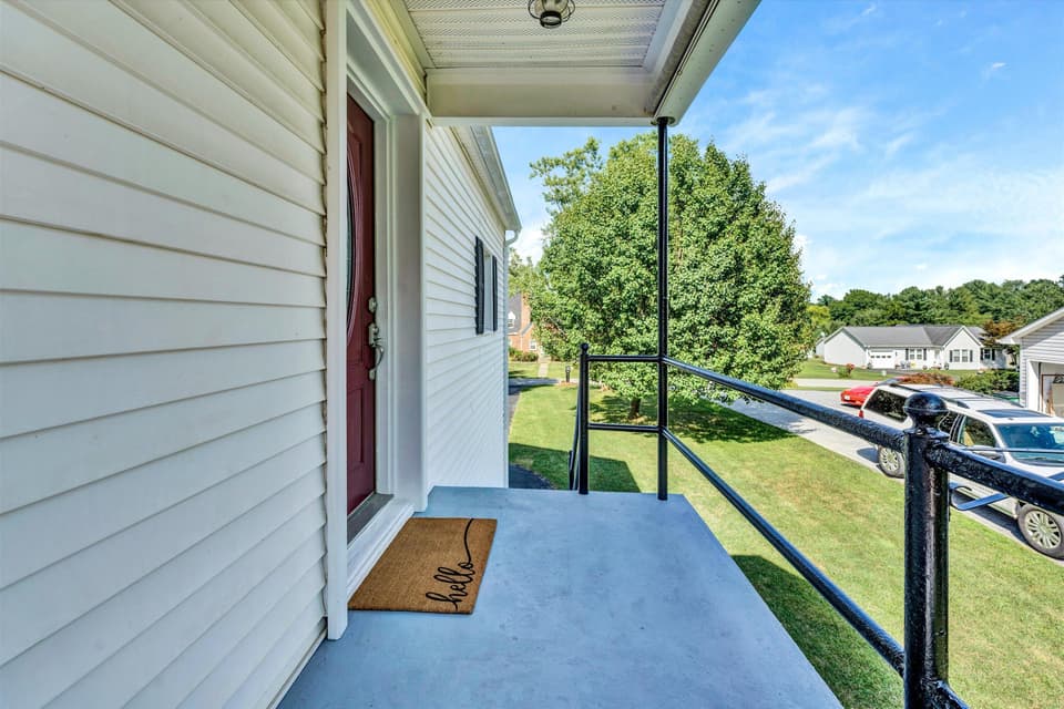 215 S Hill Drive, photo 6 of 37