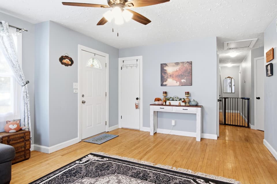270 Haymaker Street, photo 7 of 35