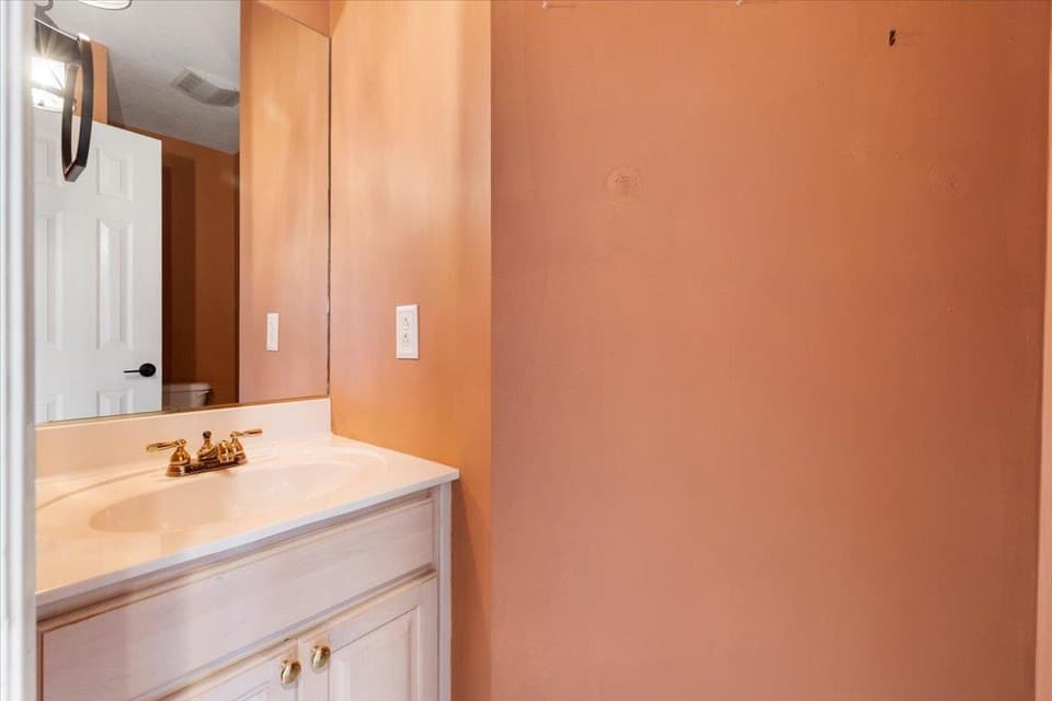 250 Barkwood Street, photo 23 of 40