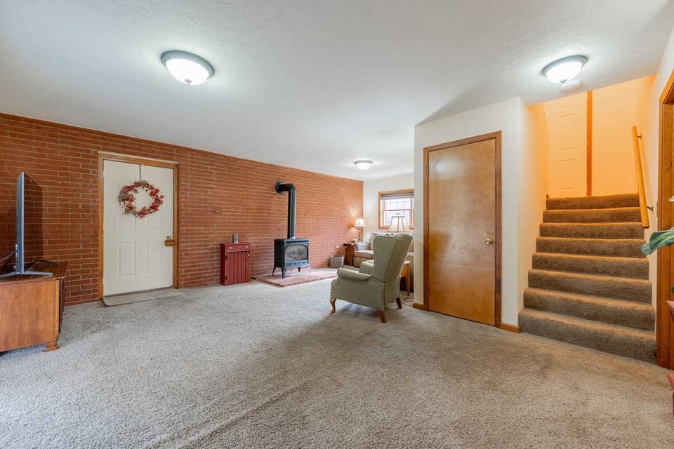 765 Atkinson Road, photo 35 of 40