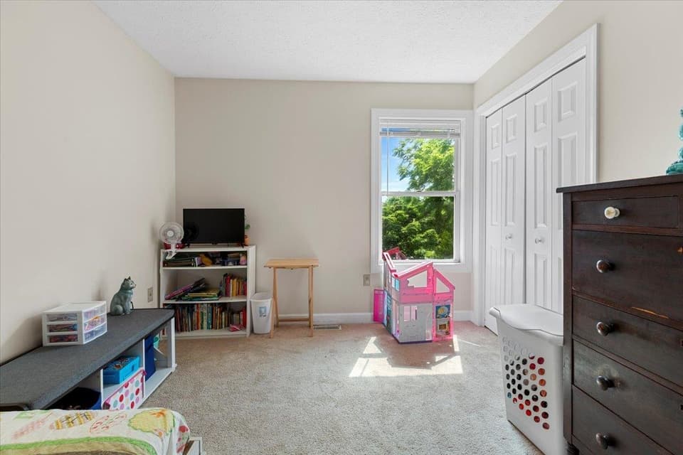 365 S Hill Drive, photo 23 of 40