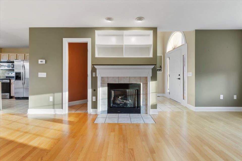 250 Barkwood Street, photo 22 of 40