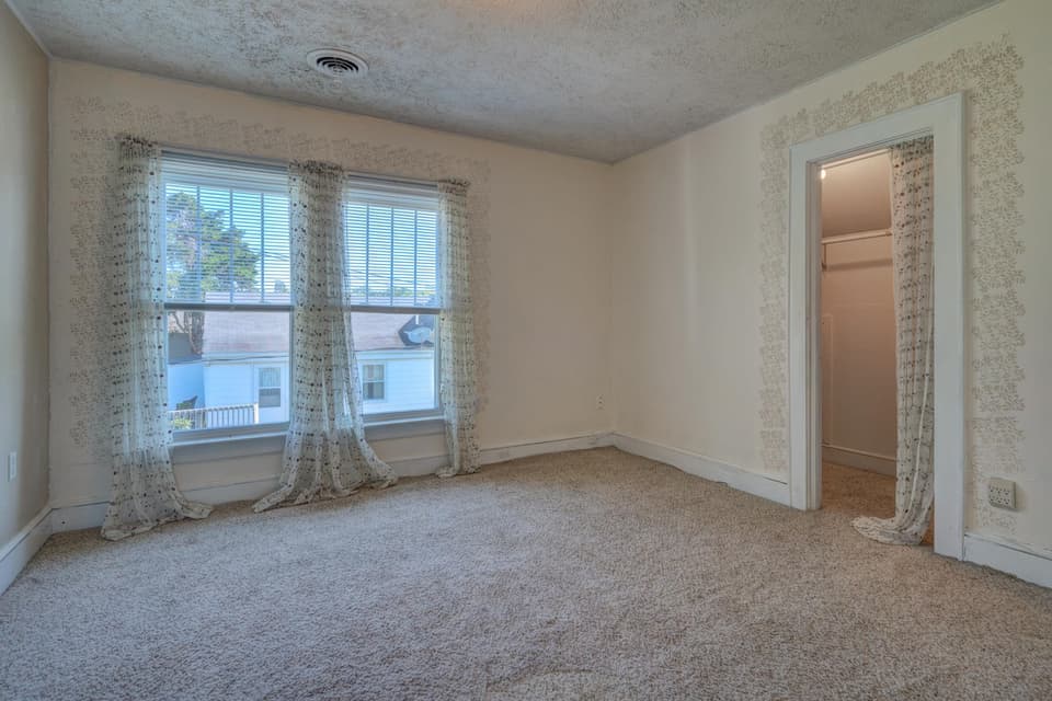 110 Lester Street, photo 40 of 40