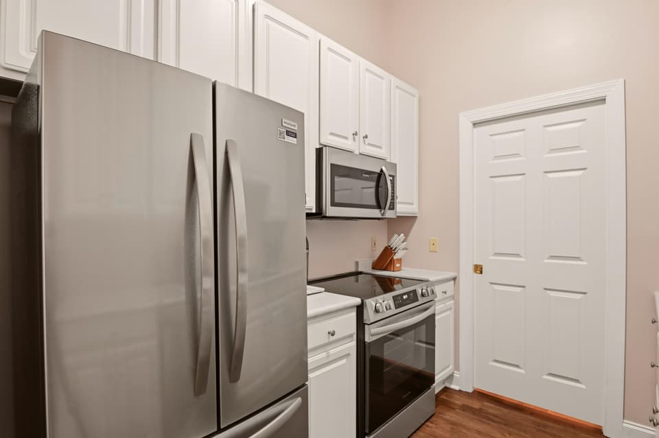 460 Silver Leaf Drive, photo 14 of 27