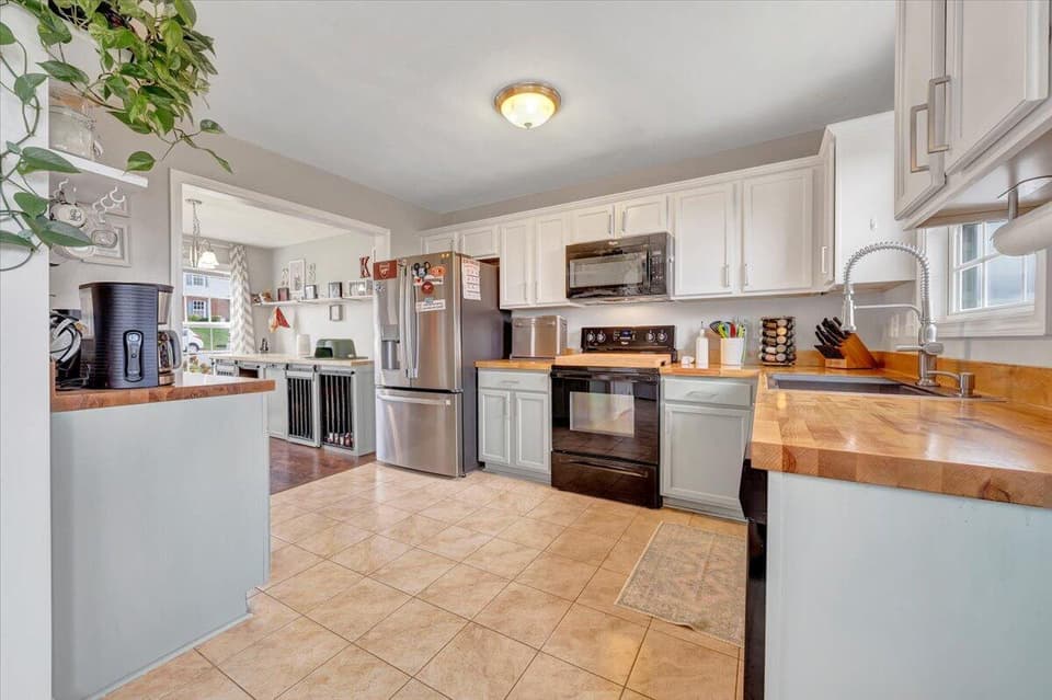 350 Chelsea Loop, photo 9 of 37