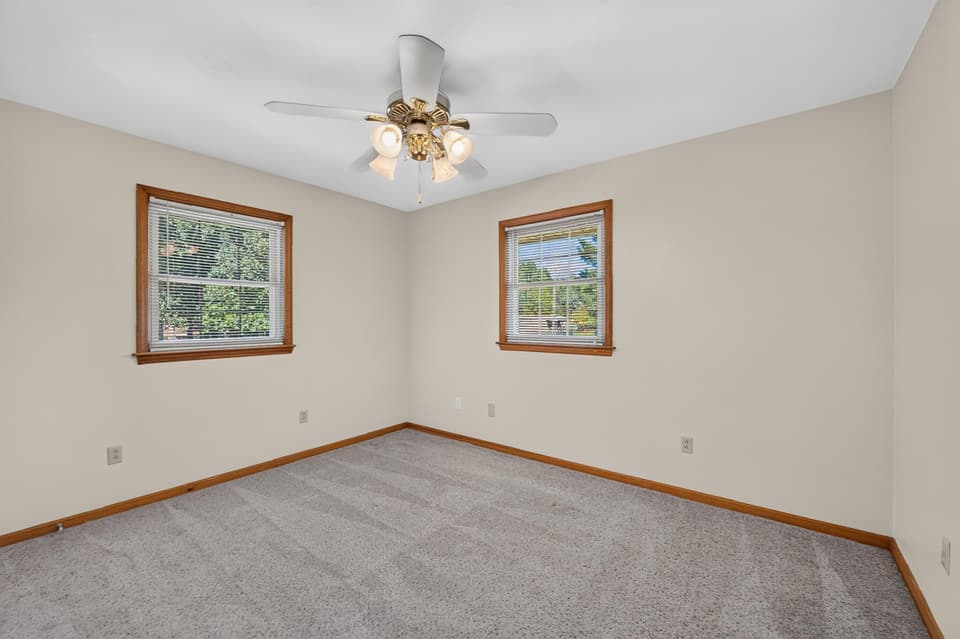350 Teel Street, photo 38 of 40