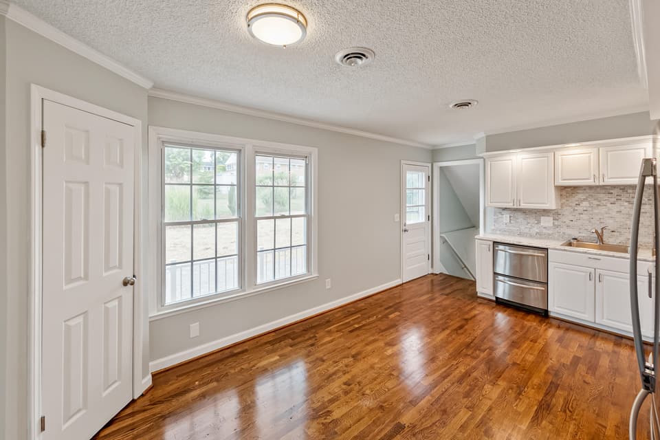 265 Ash Drive, photo 9 of 35