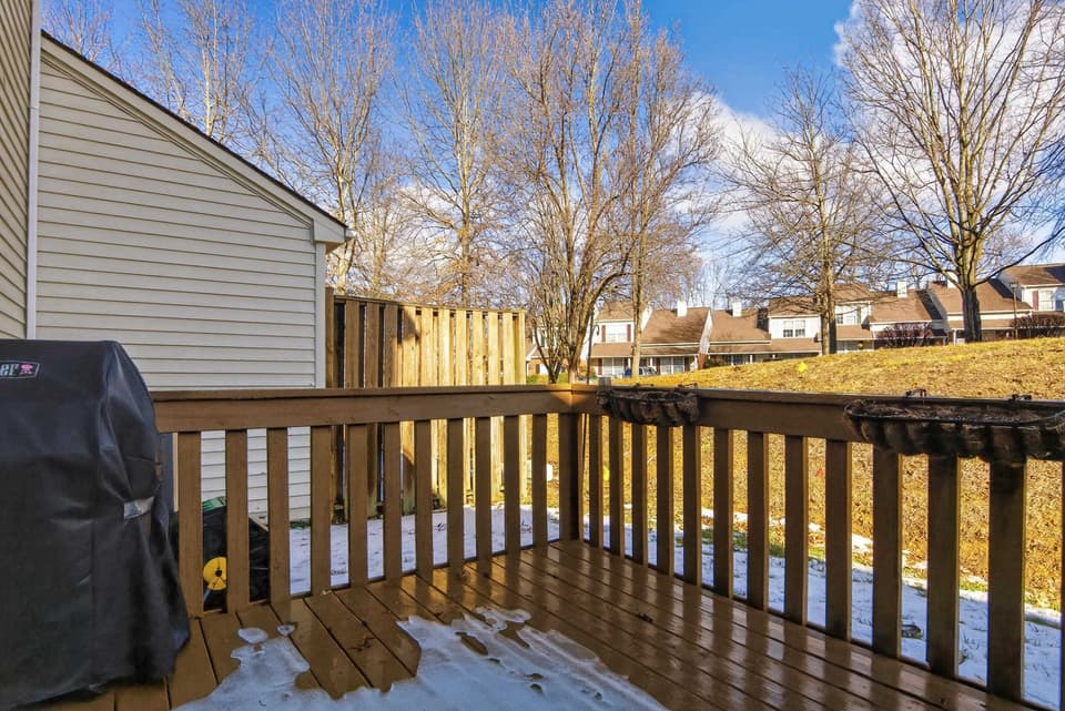 585 Silver Leaf Drive, photo 35 of 39