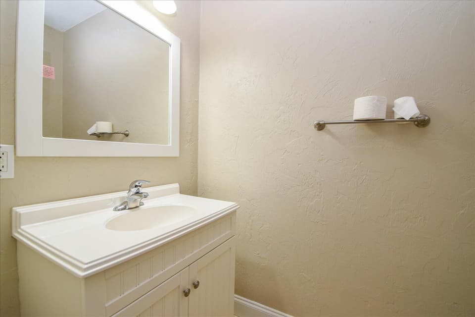 306 S Franklin St, photo 14 of 40