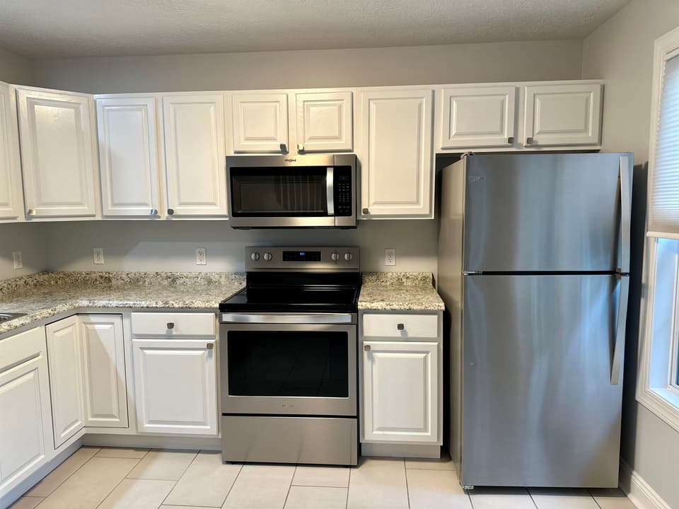 800 Oak Tree Boulevard, photo 26 of 40