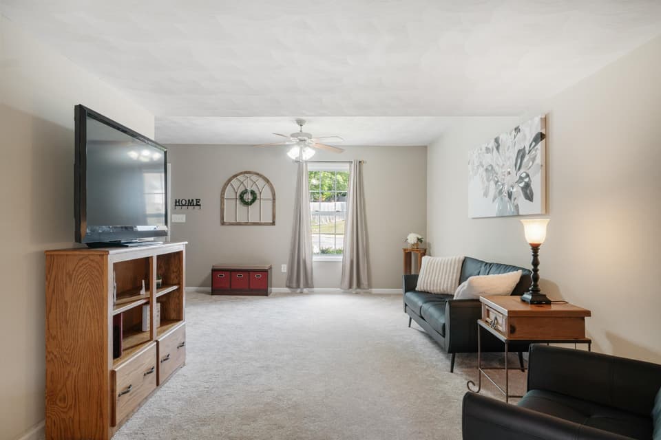 155 Charleston Lane, photo 7 of 38