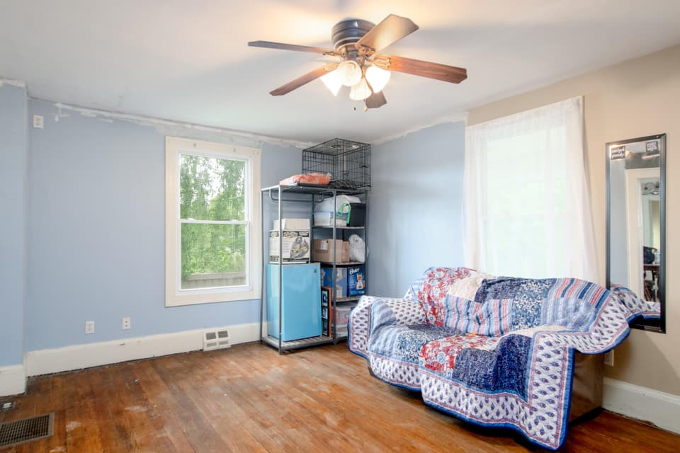 855 E Main St, photo 8 of 35