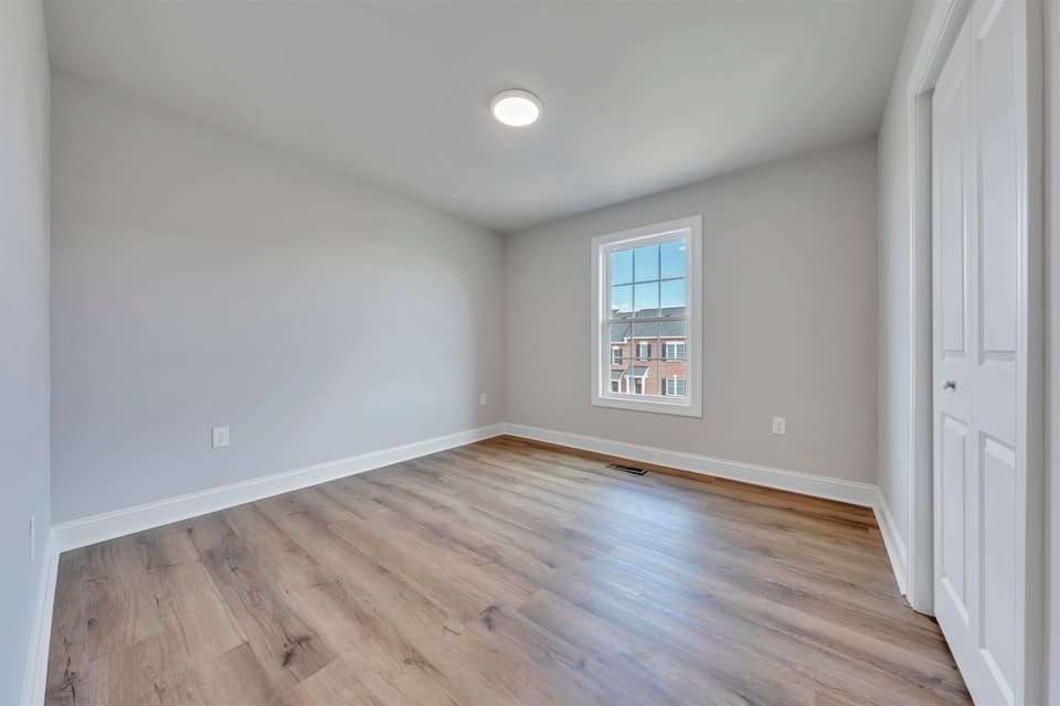 1525 Kensington Way, photo 10 of 15