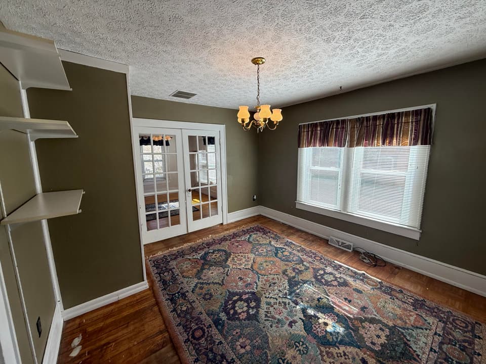 612 E Main St 1, photo 16 of 37