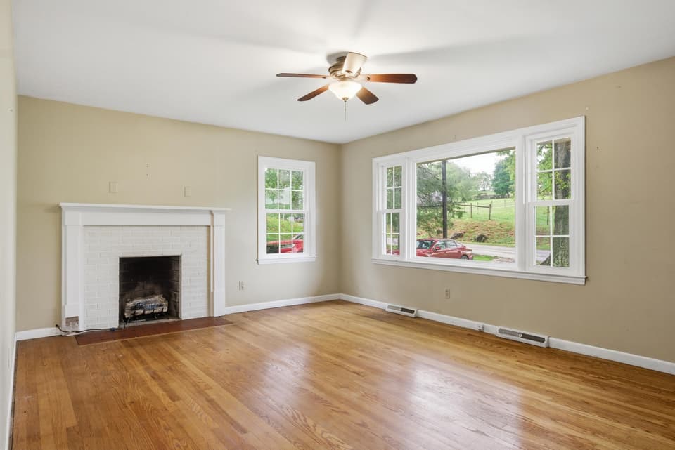 1710 Harman Drive, photo 8 of 40