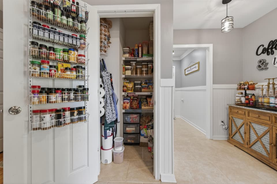 1555 Diana Drive, photo 24 of 40
