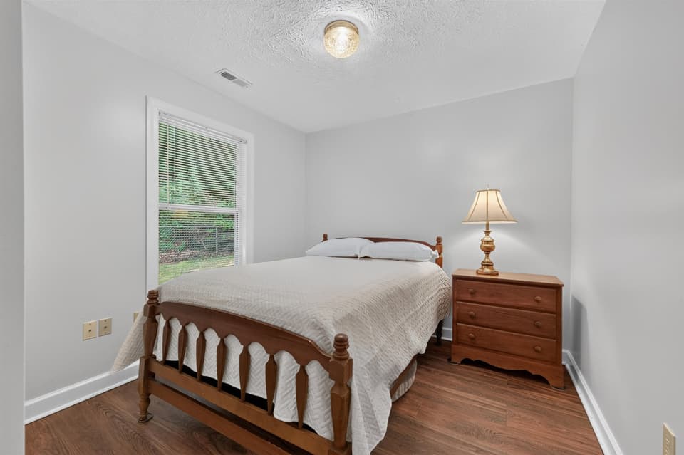 650 Kamran Drive, photo 26 of 40