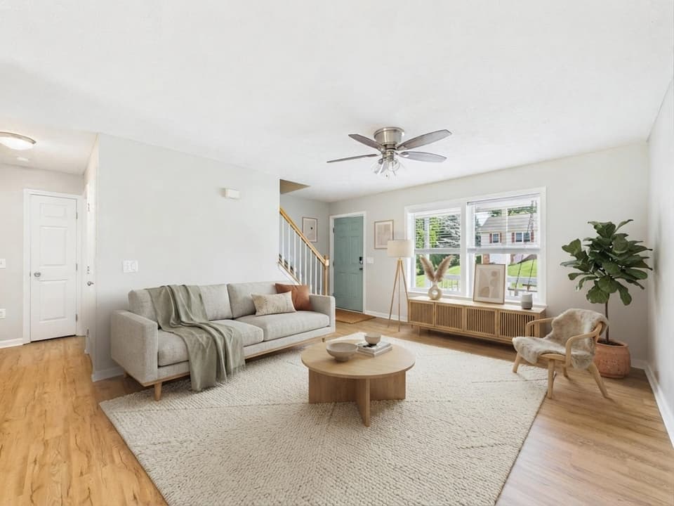 100 Cullen Court, photo 9 of 40