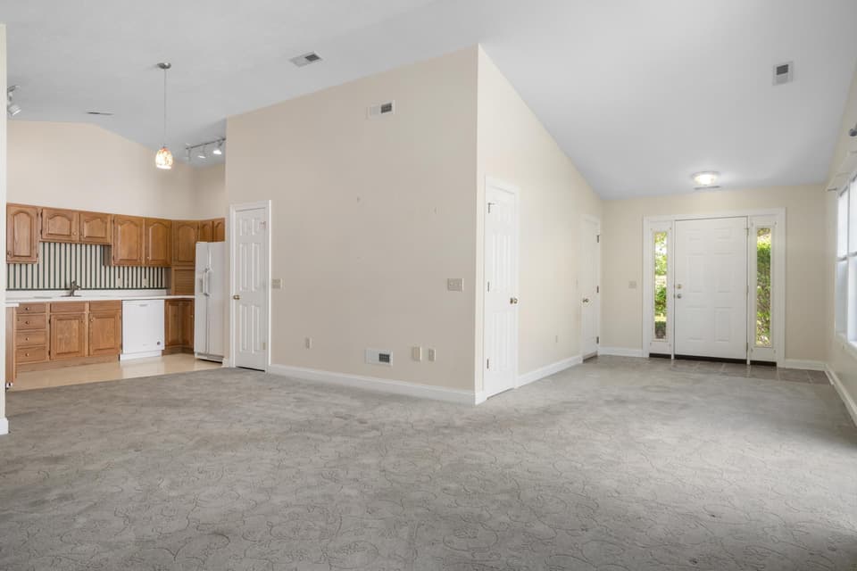 255 Gold Leaf Drive, photo 6 of 28