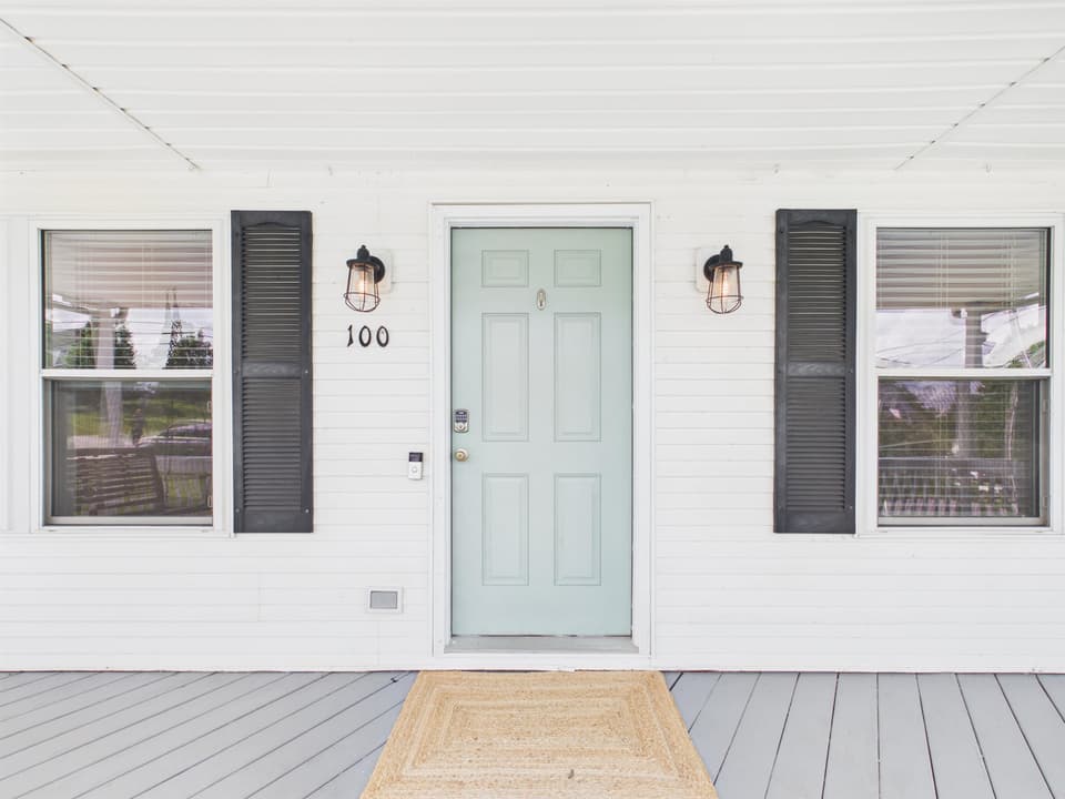 100 Cullen Court, photo 6 of 40