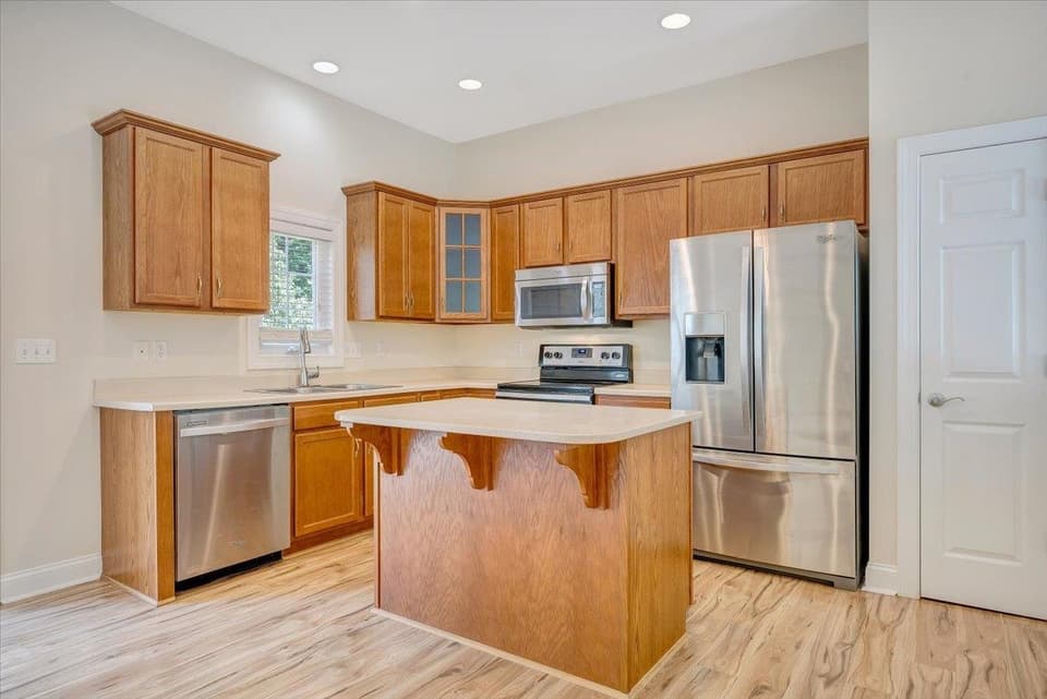 230 Meadow Drive, photo 17 of 40