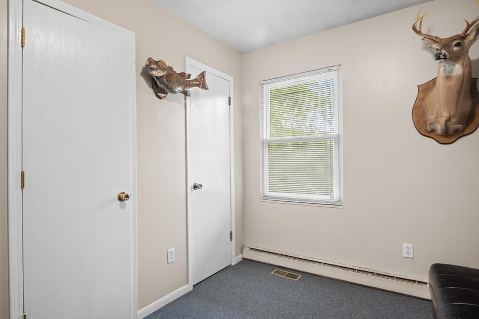 490 Sunnyside Lane, photo 26 of 36