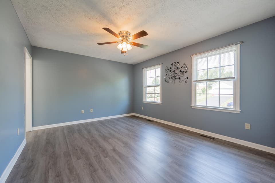 640 Warren Court, photo 28 of 40
