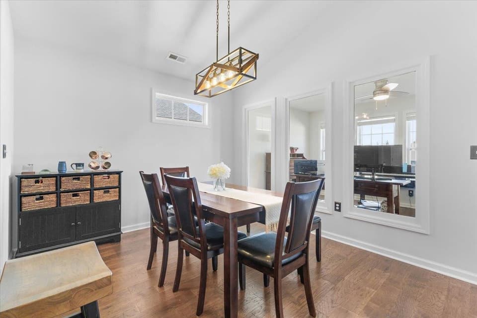 2150 Giles Drive, photo 22 of 37