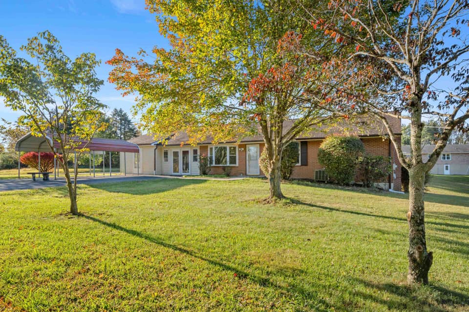2272 Lupine Lane, photo 18 of 40