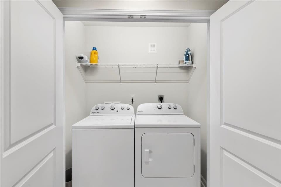 990 Holland Loop NW, photo 23 of 40