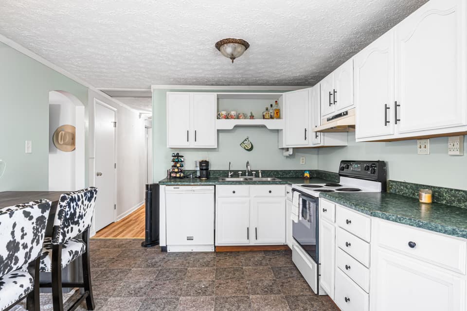 2274 Gingerbread Road, photo 15 of 39
