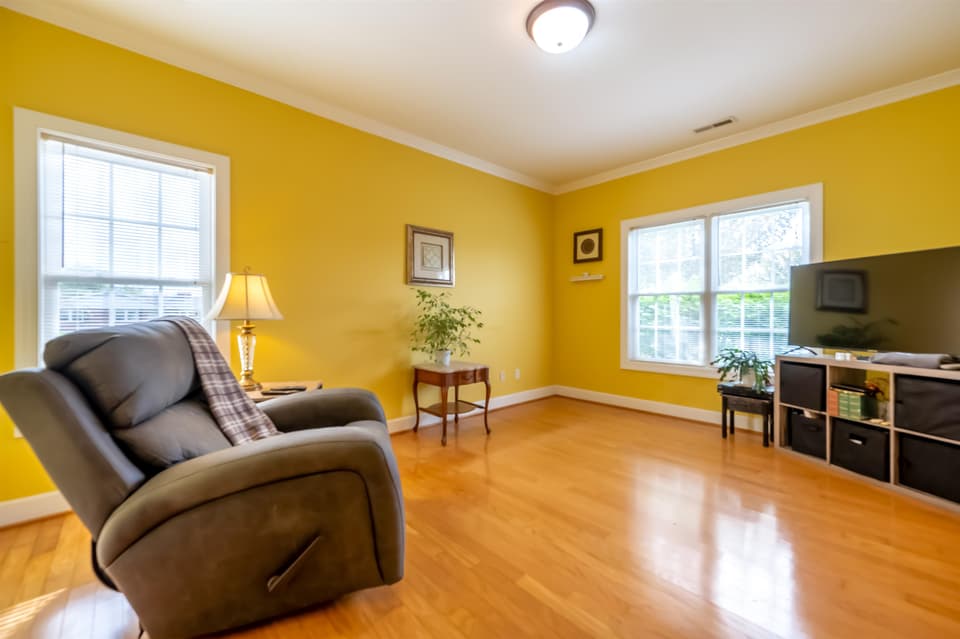 300 Meadow Drive, photo 15 of 40