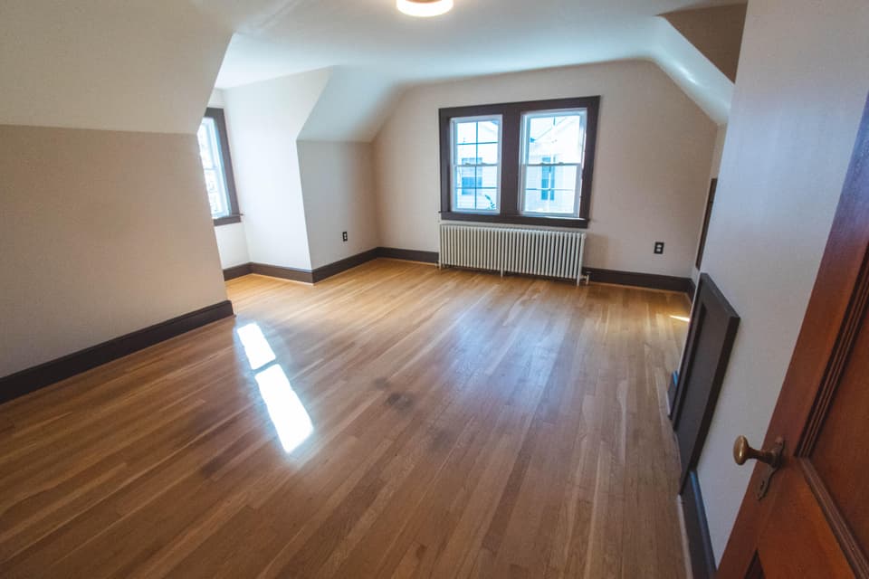 411 W Main St, photo 22 of 37