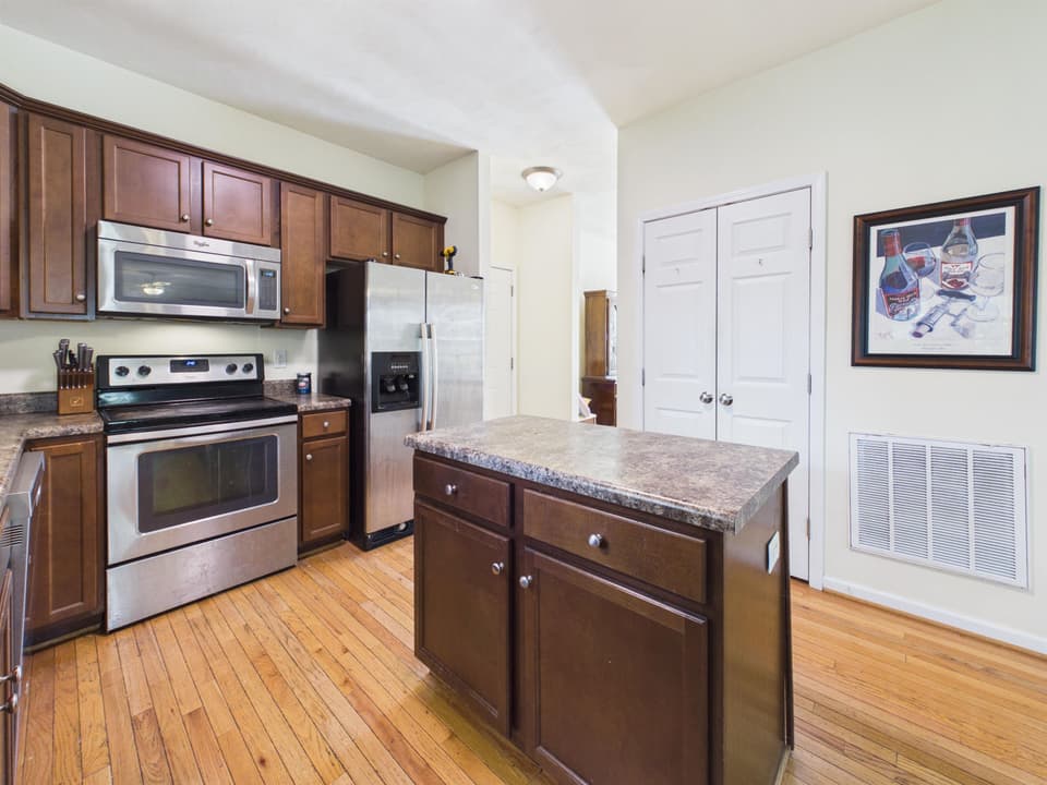 1130 Crosscreek Drive, photo 24 of 40