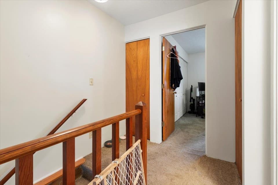 2590 Townhouse Street, photo 15 of 39