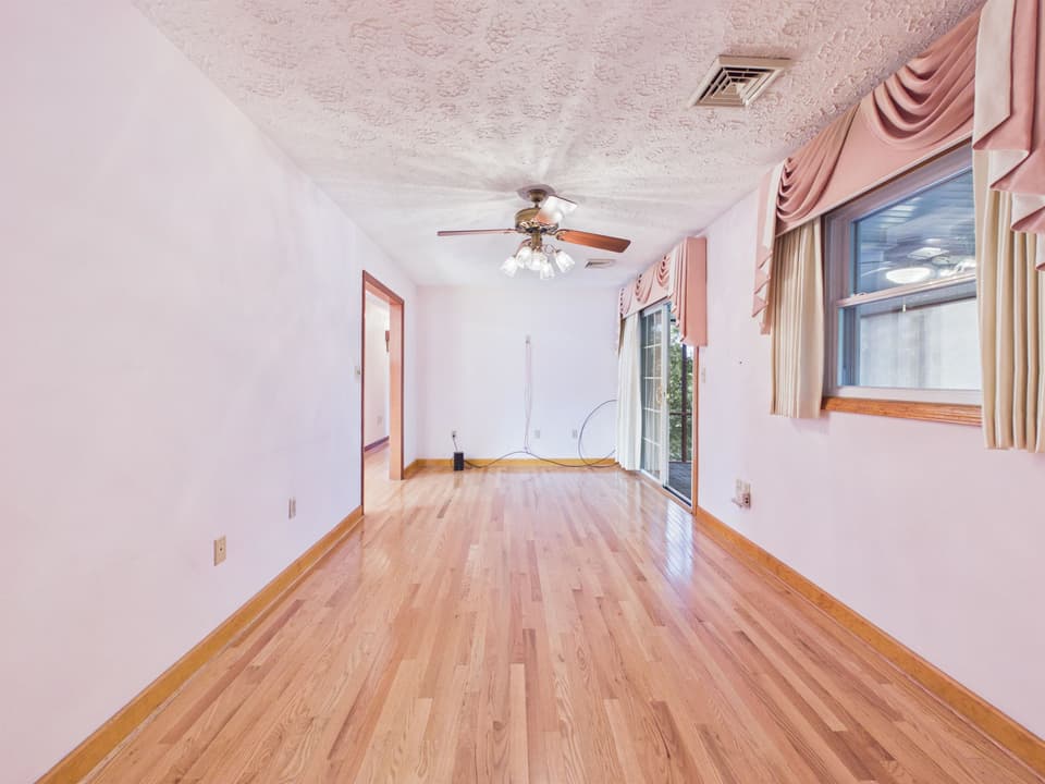 240 Walnut Drive, photo 10 of 40