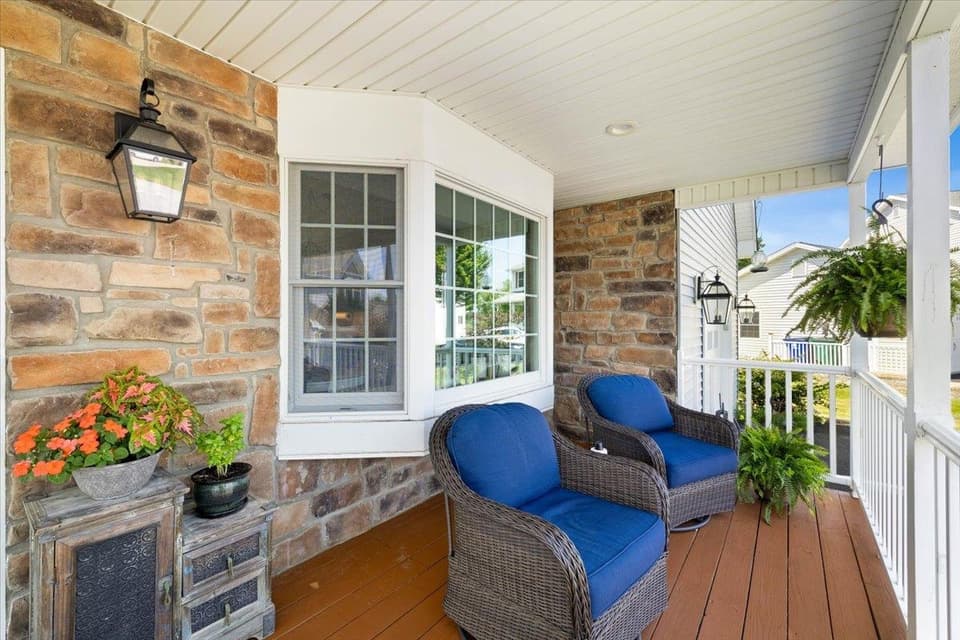 75 Copper Beach Court, photo 4 of 40