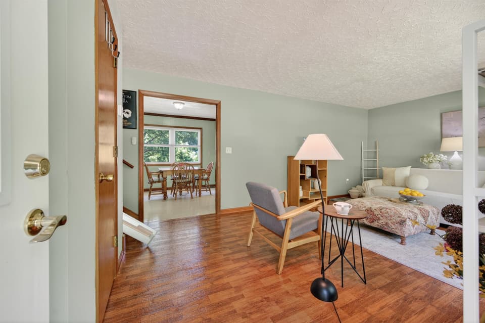 1761 North Fork Road, photo 3 of 40