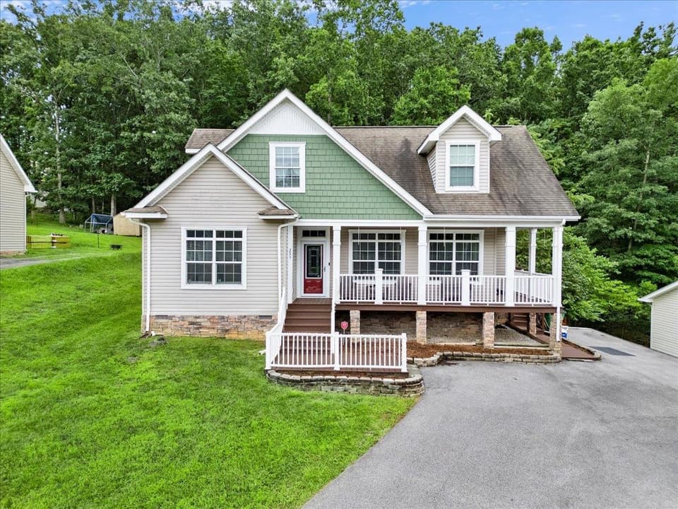 235 John Lemley Lane, photo 2 of 40