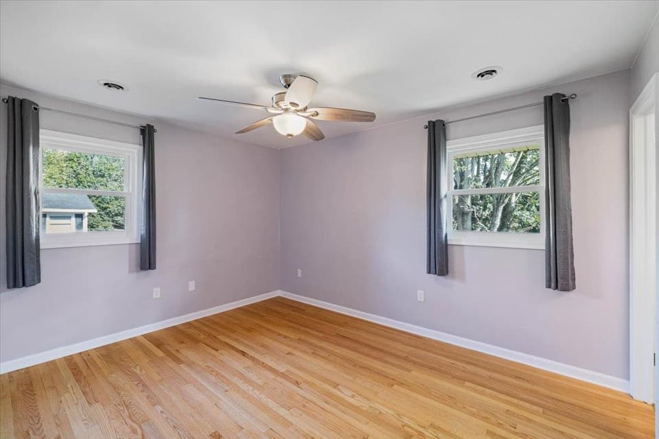 130 Greenway Drive, photo 7 of 30